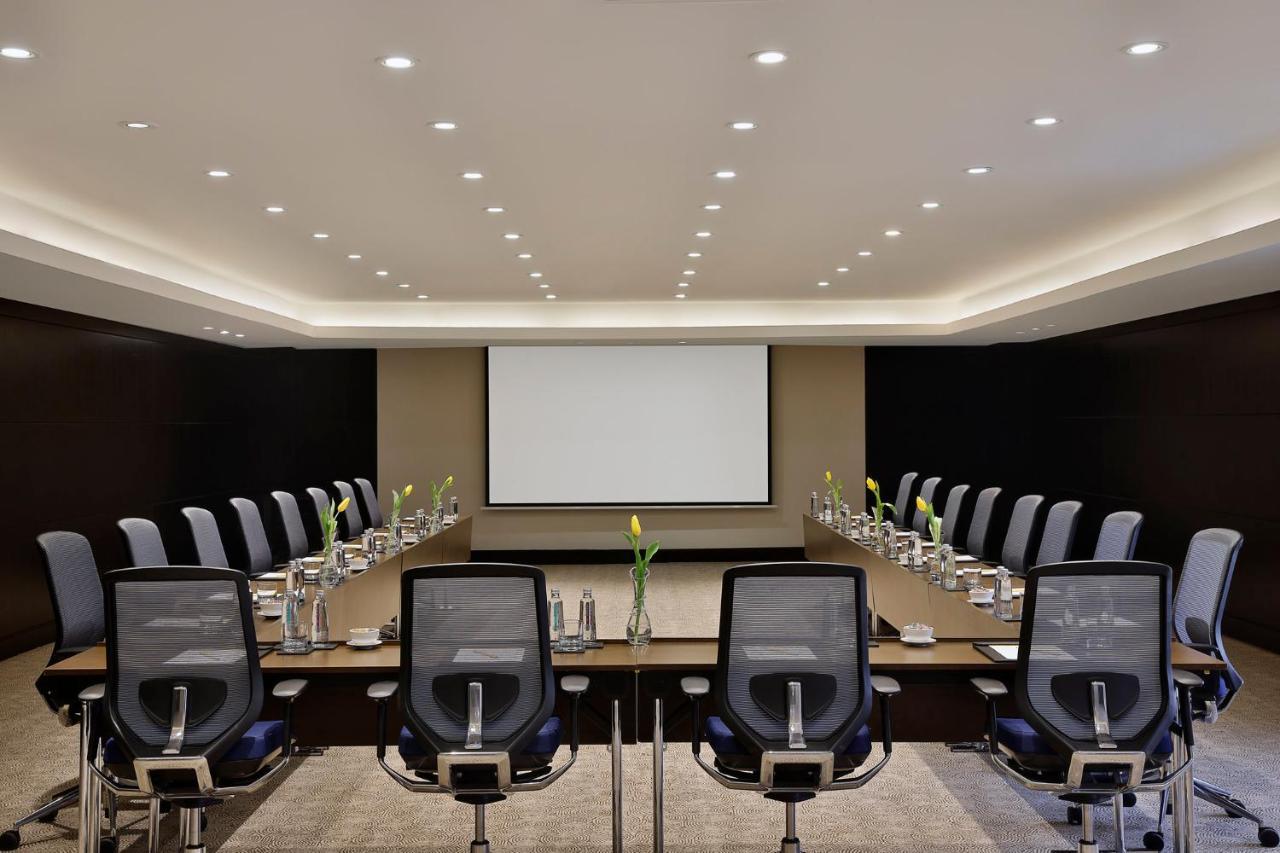 Voco - Riyadh, An Ihg Hotel - فندق فوكو الرياض, احدى فنادق مجموعة إنتركونتيننتال Exterior photo Meeting room