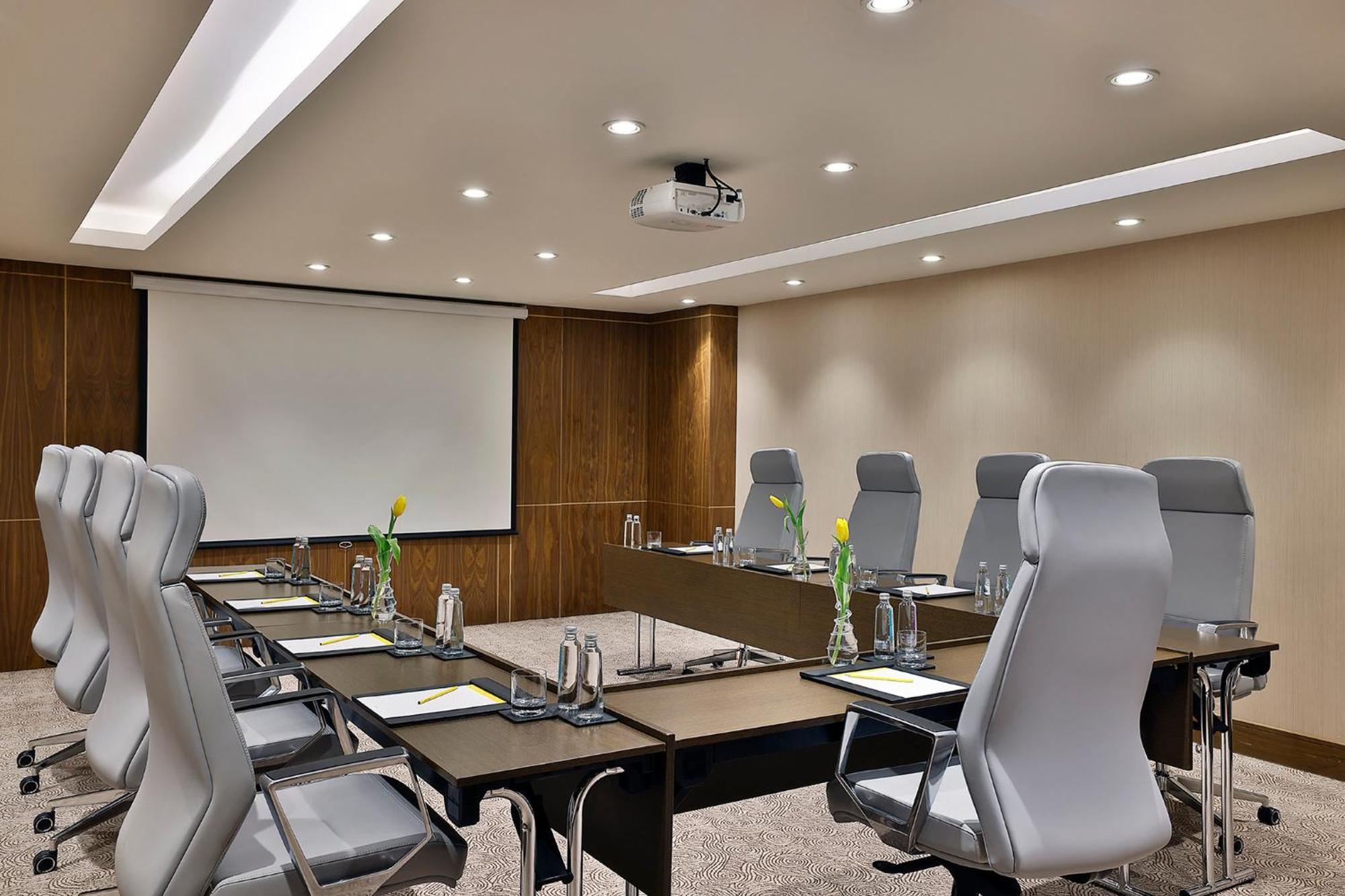 Voco - Riyadh, An Ihg Hotel - فندق فوكو الرياض, احدى فنادق مجموعة إنتركونتيننتال Exterior photo Meeting room