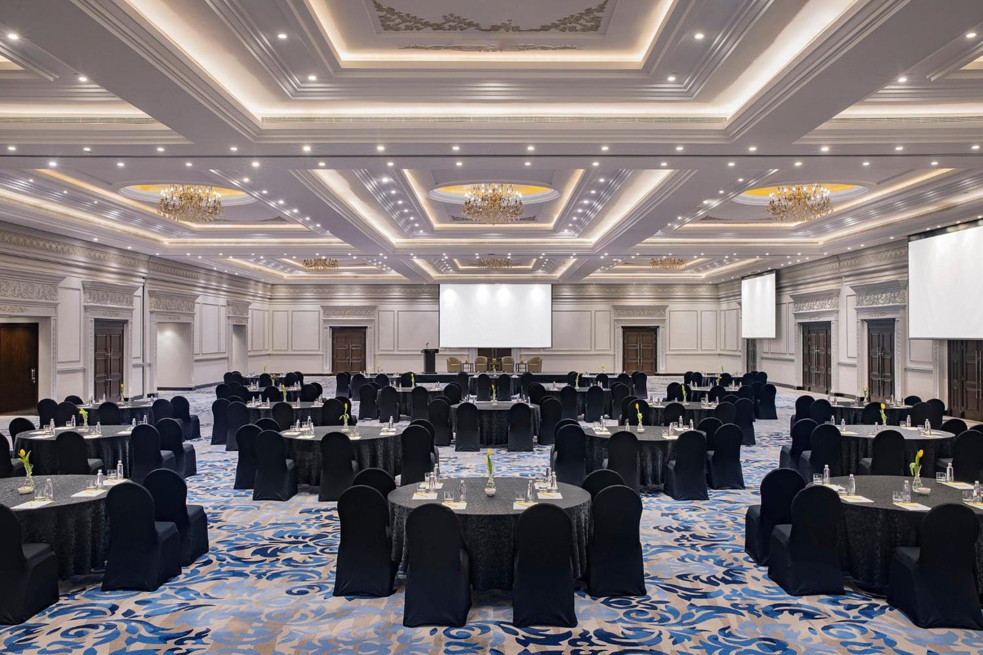 Voco - Riyadh, An Ihg Hotel - فندق فوكو الرياض, احدى فنادق مجموعة إنتركونتيننتال Exterior photo The Grand Ballroom