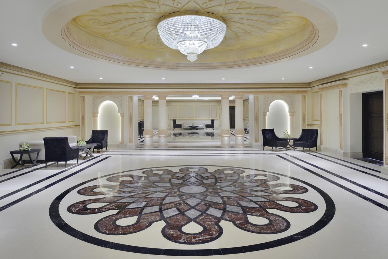 Voco - Riyadh, An Ihg Hotel - فندق فوكو الرياض, احدى فنادق مجموعة إنتركونتيننتال Exterior photo Lobby