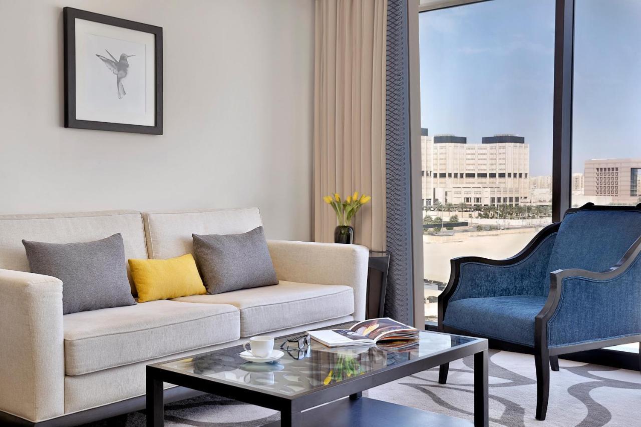 Voco - Riyadh, An Ihg Hotel - فندق فوكو الرياض, احدى فنادق مجموعة إنتركونتيننتال Exterior photo Living room