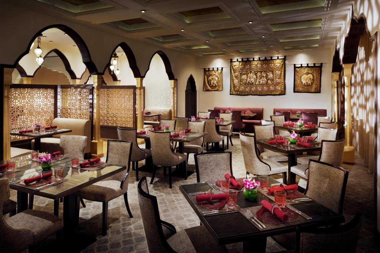 Voco - Riyadh, An Ihg Hotel - فندق فوكو الرياض, احدى فنادق مجموعة إنتركونتيننتال Exterior photo The interior of the restaurant