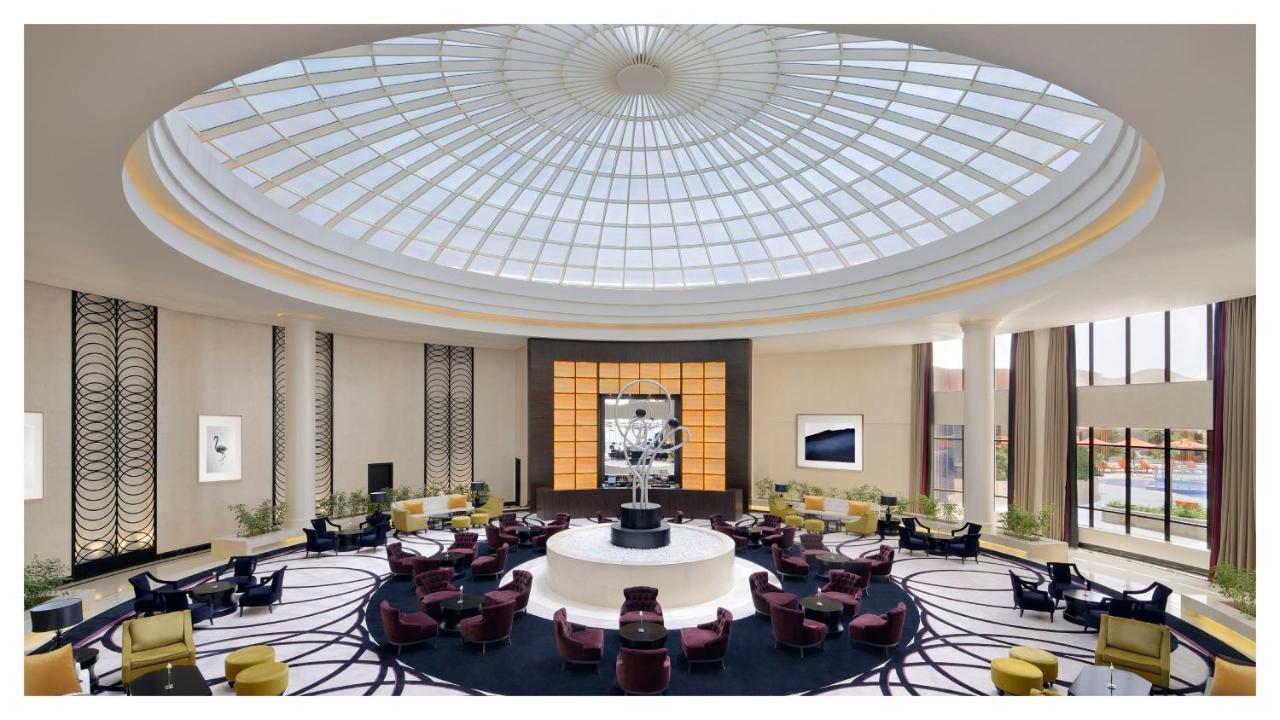 Voco - Riyadh, An Ihg Hotel - فندق فوكو الرياض, احدى فنادق مجموعة إنتركونتيننتال Exterior photo The lobby